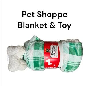 NWT Pet Shoppe Green and White Blanket & Toy Bone with Squeaker Set